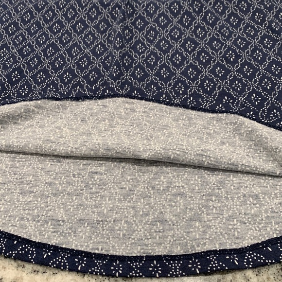 Ralph Lauren Chaps, size large, tie strings at the top blue and white - Picture 4 of 11